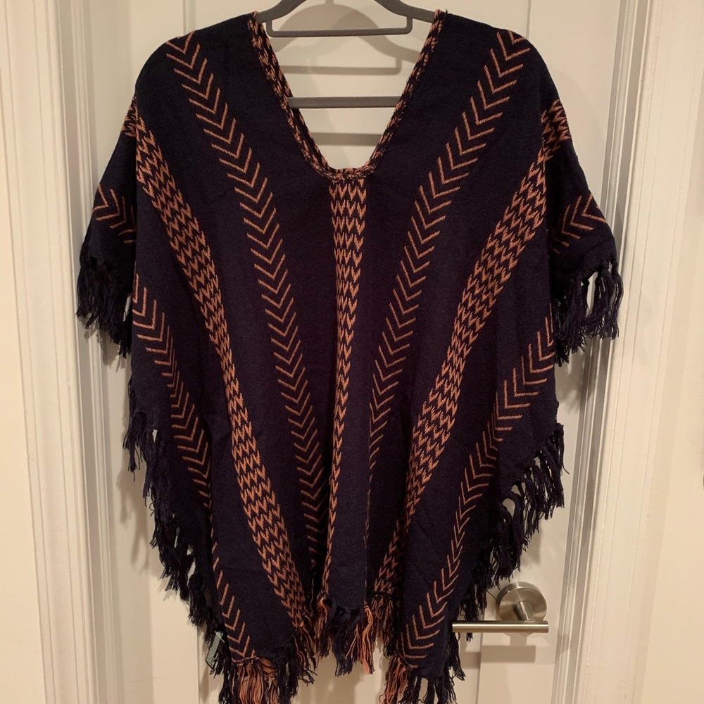 Express Yarn Open Side Sweater Poncho - Picture 2 of 4